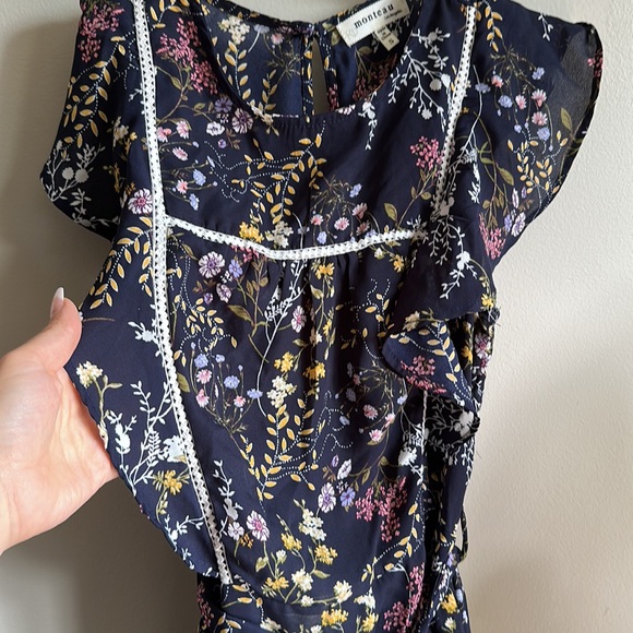 Cute flower dress - Picture 2 of 3